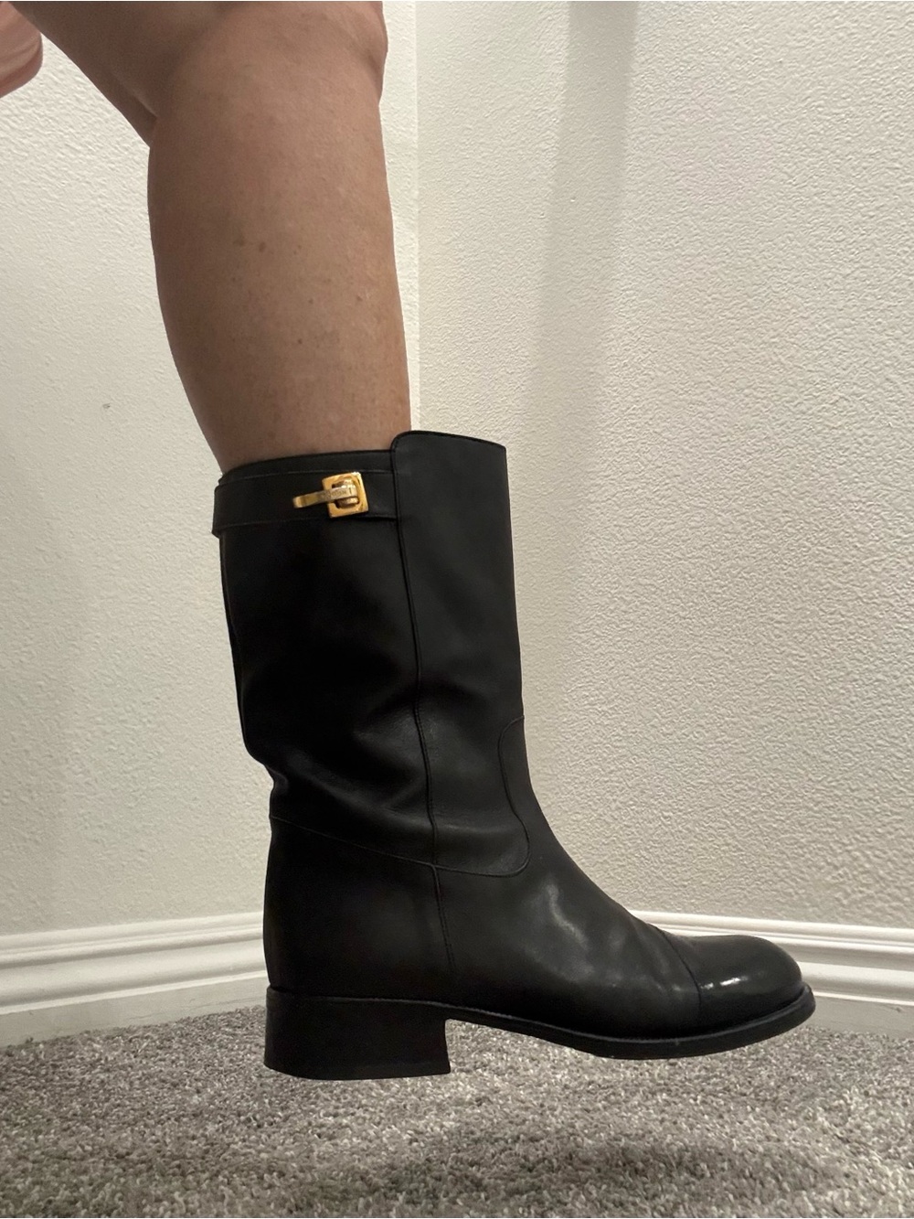 St. John sport designer all Leather Mid-Calf Ankle Boot